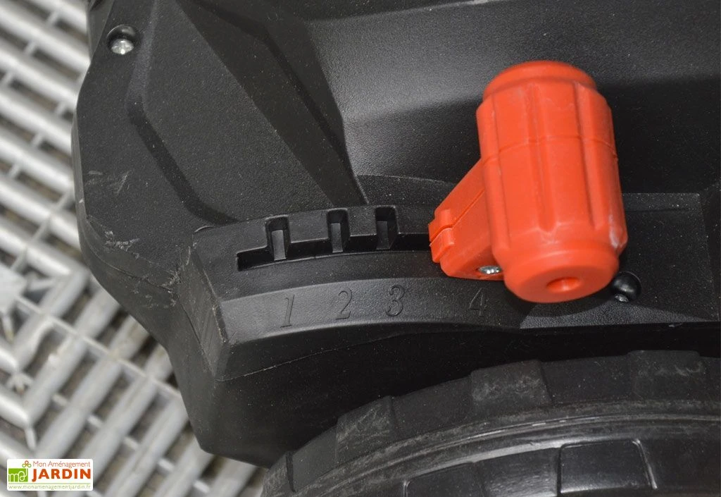 Scarificateur Emousseur Électrique 1500W 32cm 4 Scarificateur Emousseur Électrique 1500W 32cm – Image 4