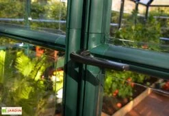 Serre De Jardin Polycarbonate Et PVC 2,5 X 2,5 M – Grand Gardener 8x8 -Serre Et Potager Soldes Magasin serre jardin pvc vert polycarbonate transparent grand gardener 2 3